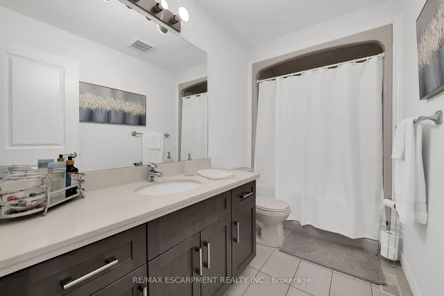 Additional property image - 134 Shoreview Pl