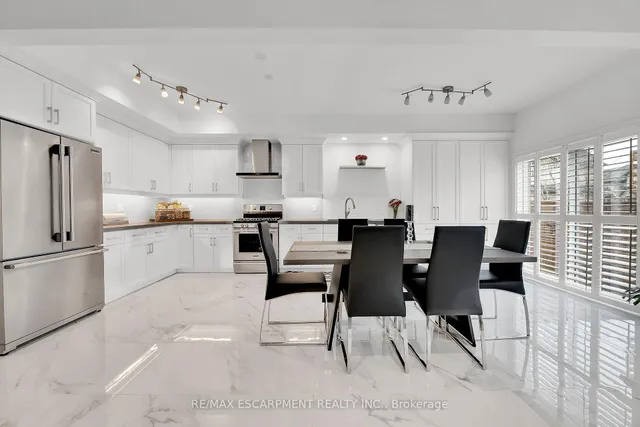 Additional property image - 134 Shoreview Pl