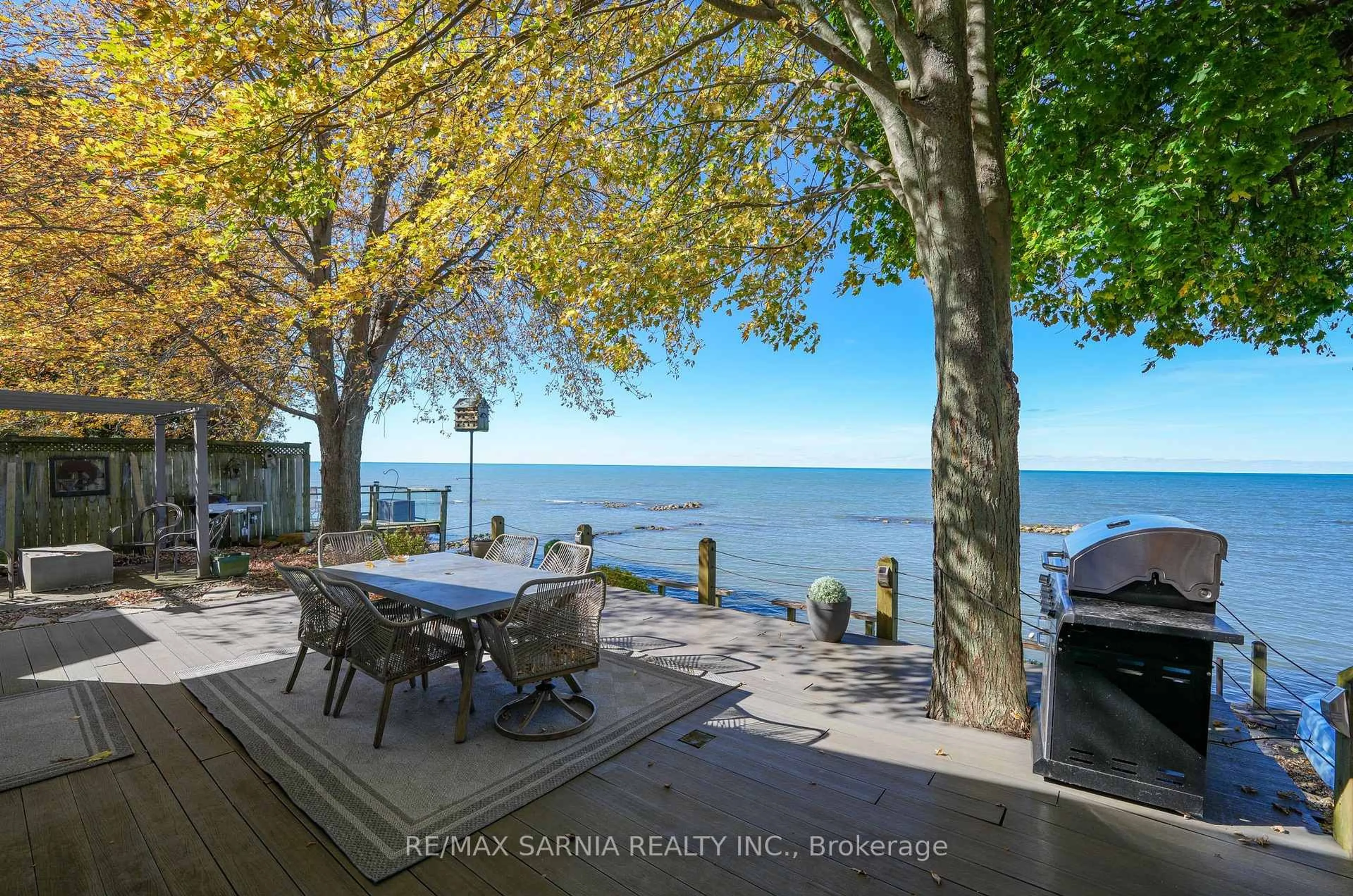A pic from outside/outdoor area/front of a property/back of a property/a pic from drone, water/lake/river/ocean view for 5322 Broadview Ave, Lambton Shores Ontario N0N 1J7