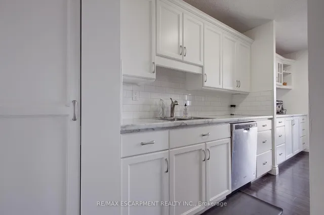 Additional property image - 222 Jackson St Unit 1406