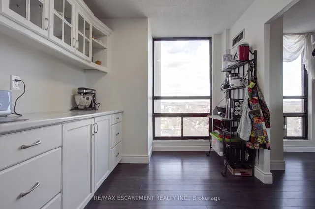 Additional property image - 222 Jackson St Unit 1406