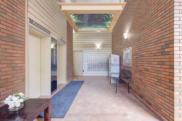 Additional property image - 222 Jackson St Unit 1406