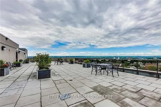 Additional property image - 427 Aberdeen Ave Unit 301