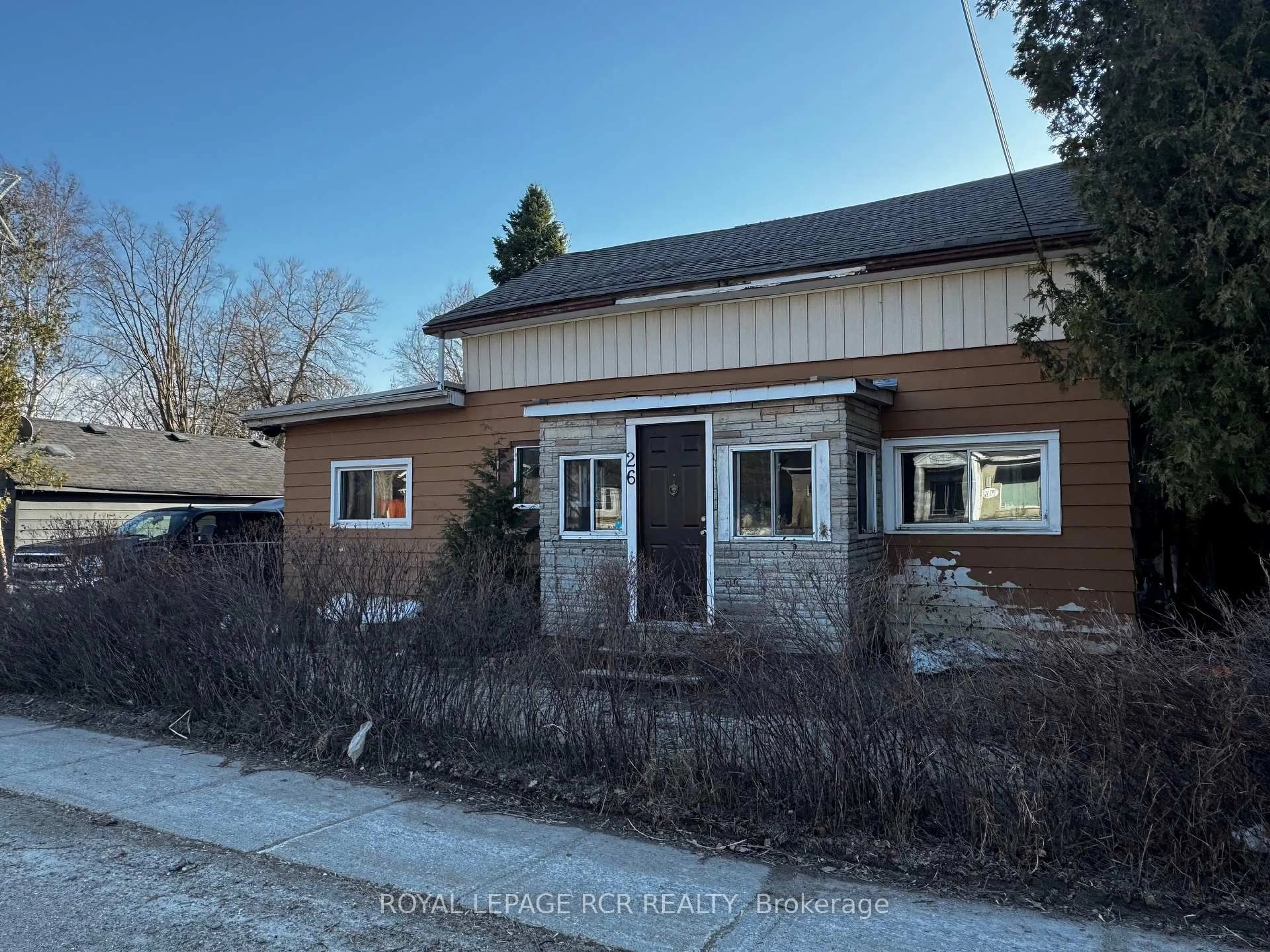 A pic from outside/outdoor area/front of a property/back of a property/a pic from drone, street for 26 Trafalgar Rd, Erin Ontario N0B 1Z0