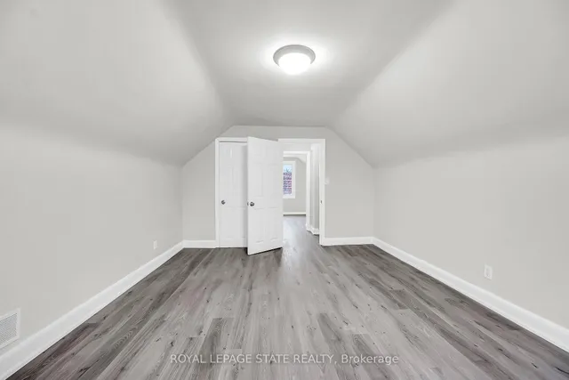 Additional property image - 44 West 4th St