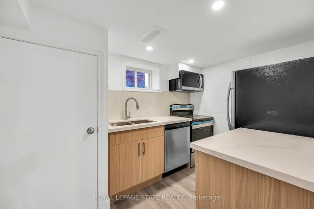 Additional property image - 44 West 4th St