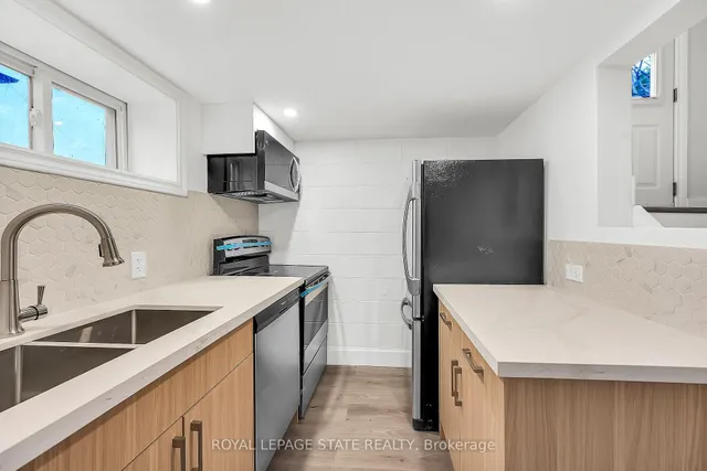 Additional property image - 44 West 4th St