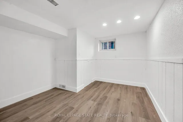 Additional property image - 44 West 4th St