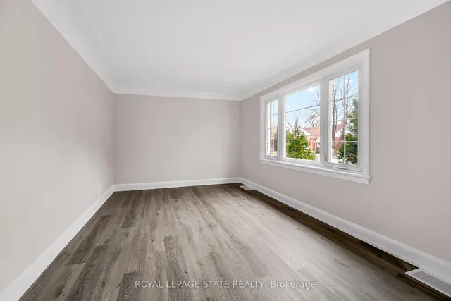 Additional property image - 44 West 4th St