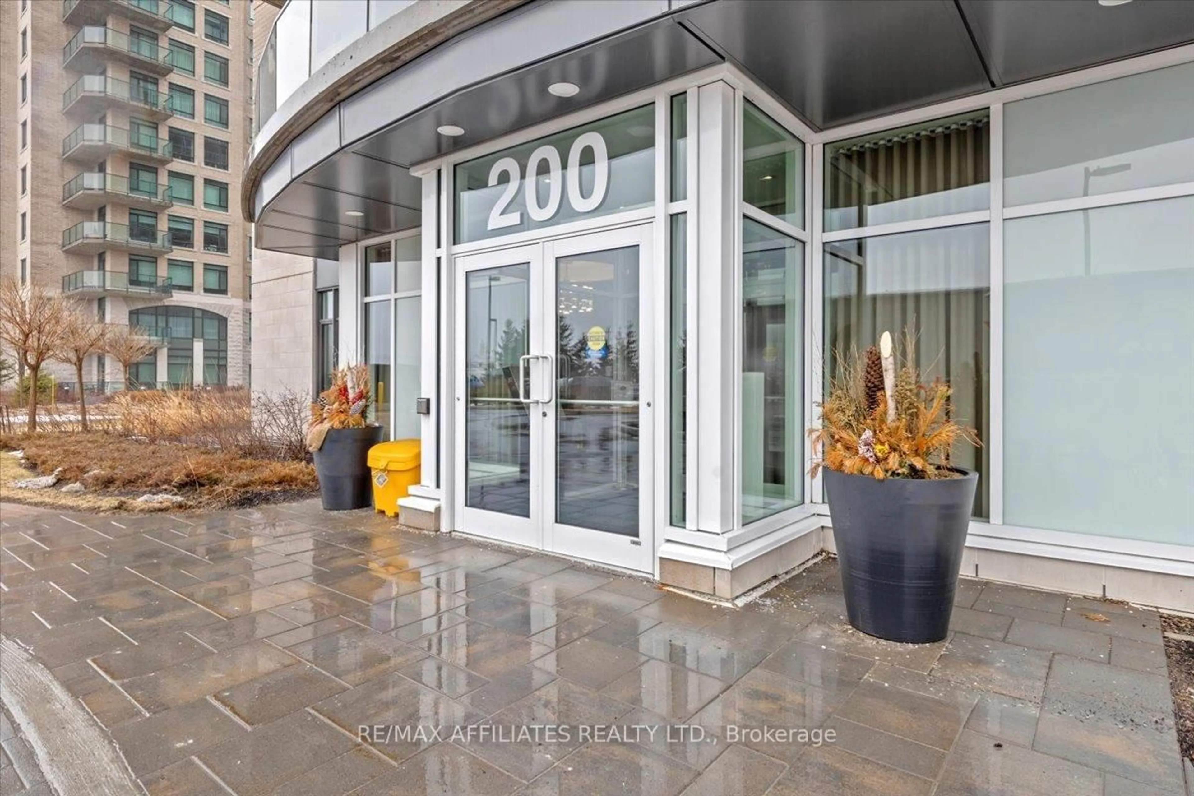 Indoor foyer for 200 Inlet Private #407, Ottawa Ontario K4A 5H3