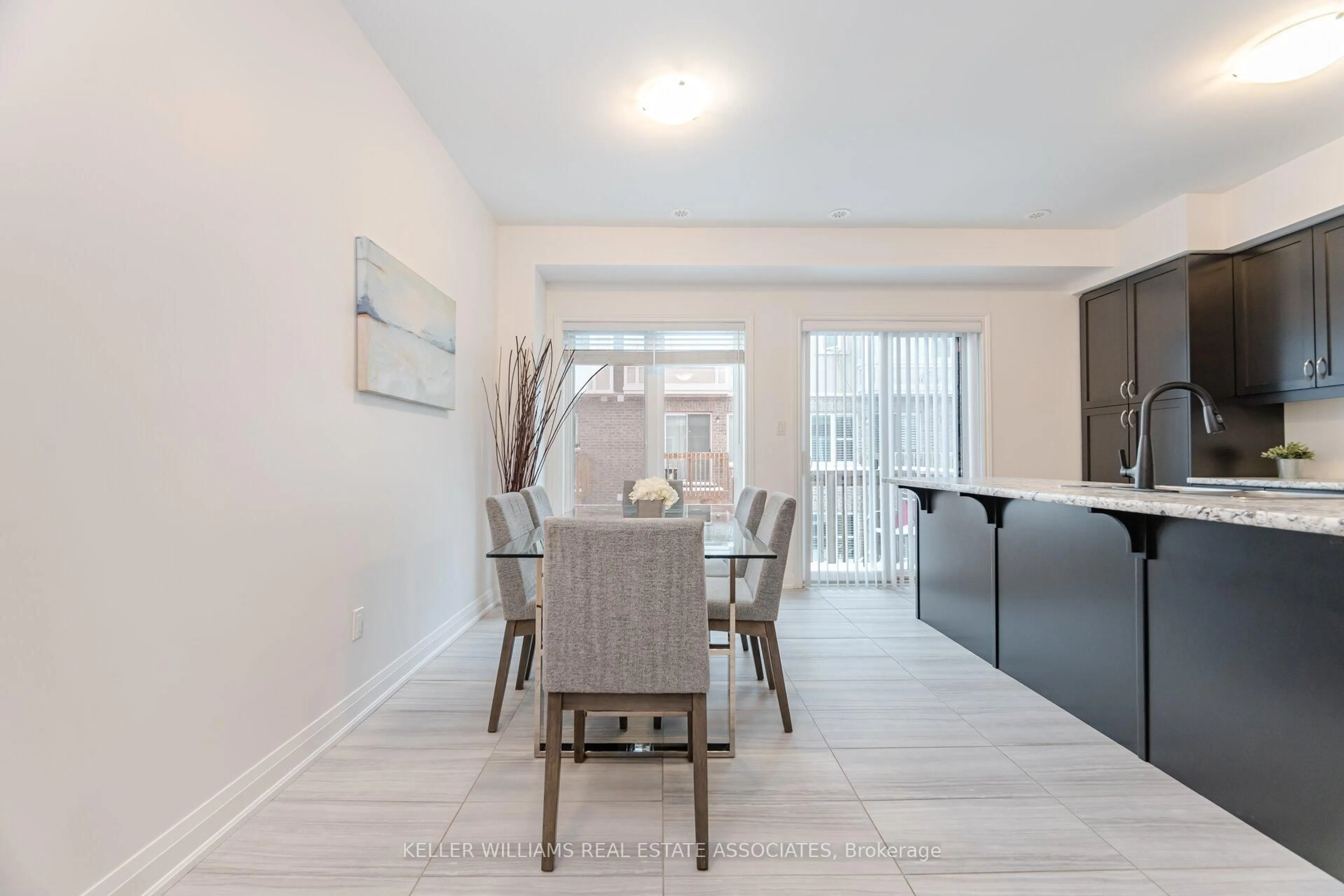 Dining room, unknown for 123 Borers Creek Circ, Hamilton Ontario L8B 1W3