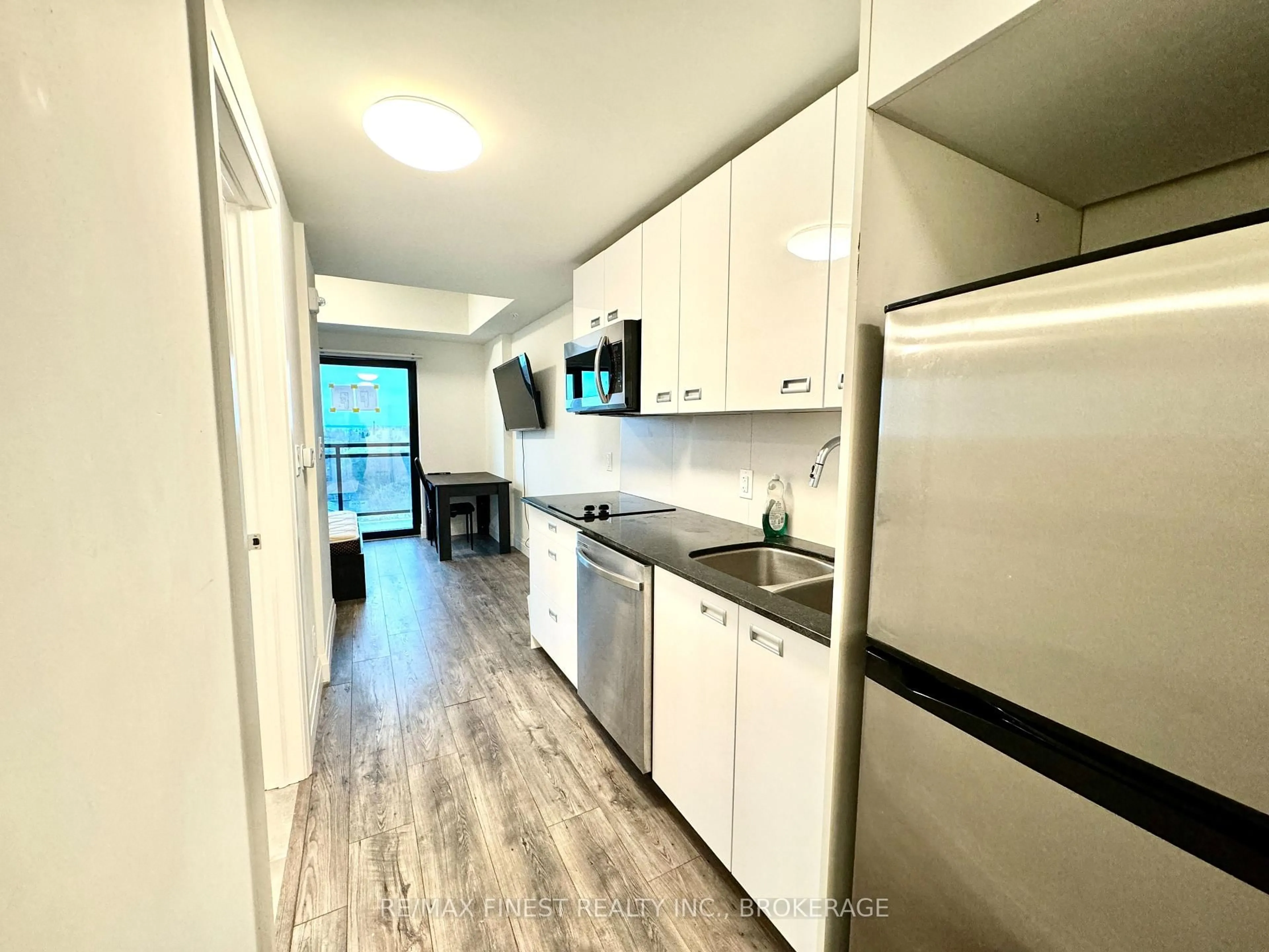 Standard kitchen, unknown for 652 Princess St #711, Kingston Ontario K7L 1E5