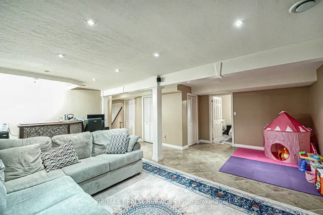 Additional property image - 172 Alderlea Ave