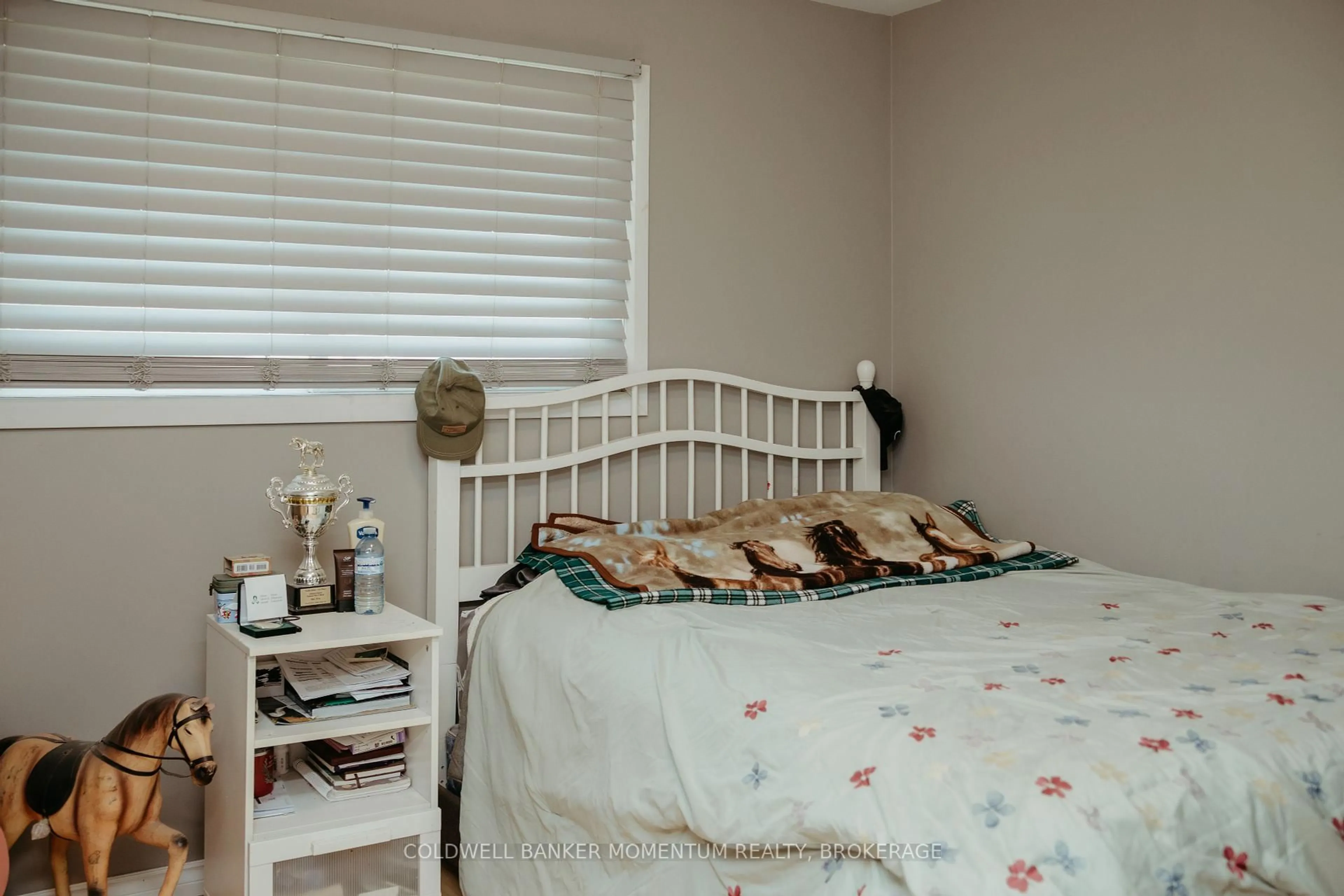 Bedroom with bed, wood/laminate floor for 149 Sullivan Ave, Thorold Ontario L2V 2Z3
