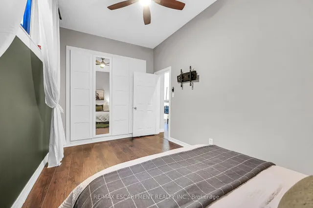 Additional property image - 161 RAY St