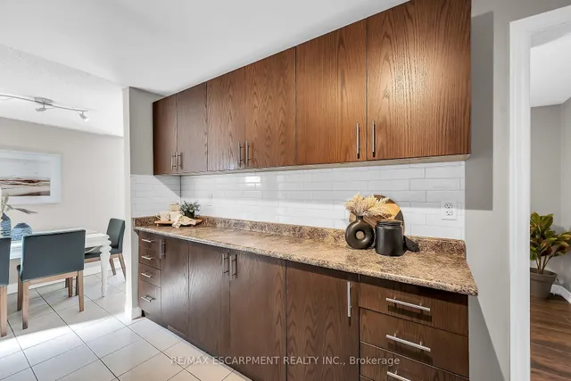Additional property image - 161 RAY St