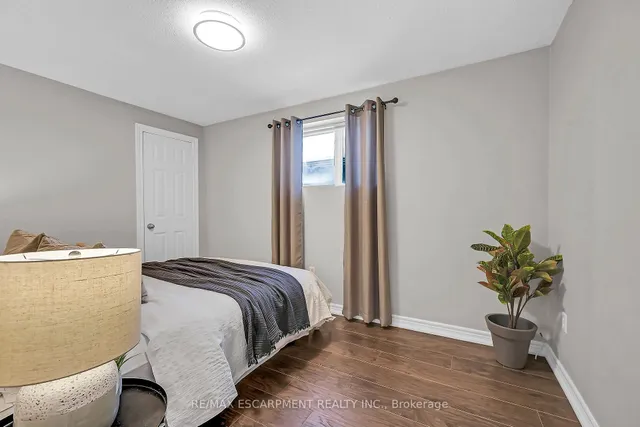 Additional property image - 161 RAY St