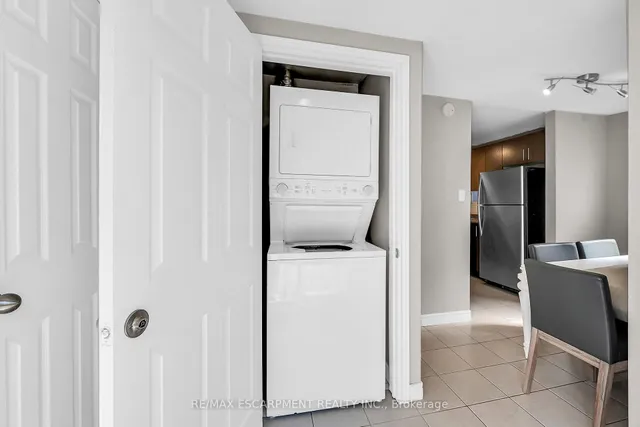 Additional property image - 161 RAY St