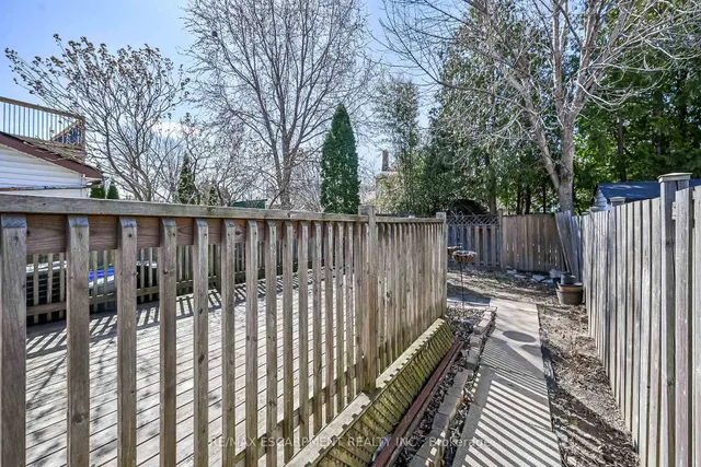 Additional property image - 161 RAY St