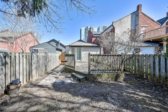 Additional property image - 161 RAY St