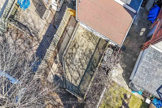 Additional property image - 161 RAY St
