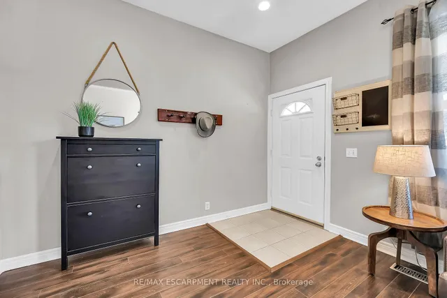 Additional property image - 161 RAY St