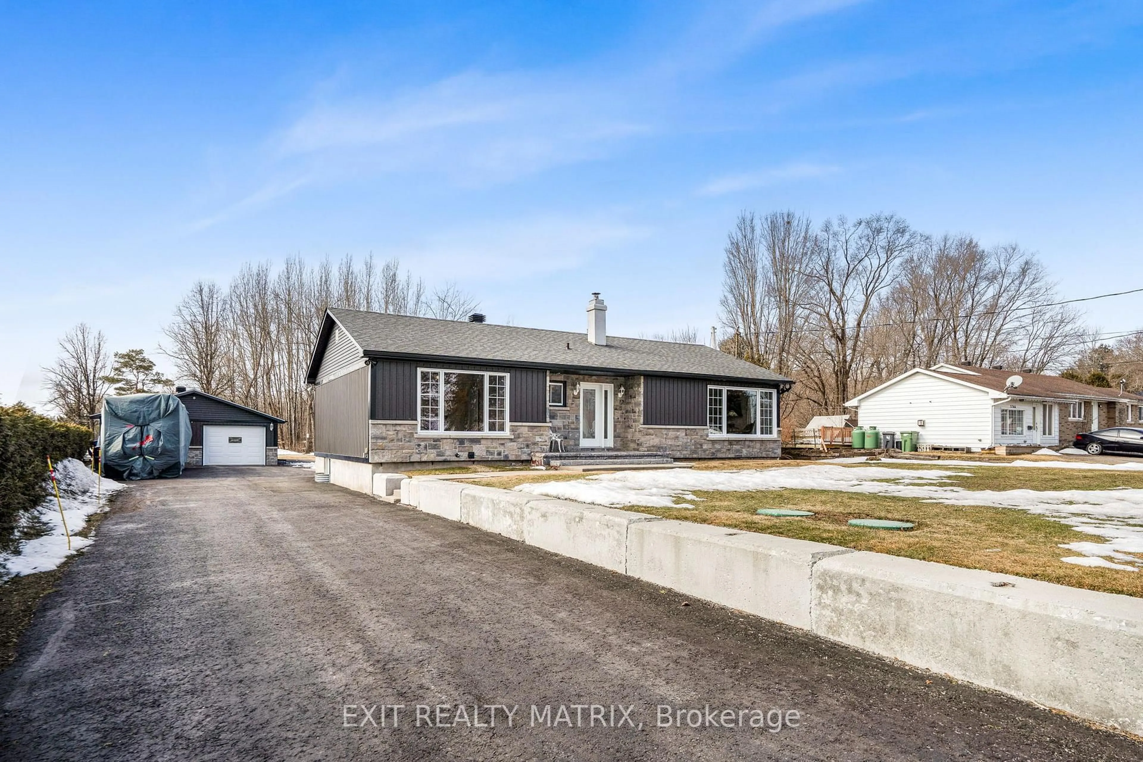 A pic from outside/outdoor area/front of a property/back of a property/a pic from drone, street for 3756 Front Rd, Hawkesbury Ontario K6A 2T4