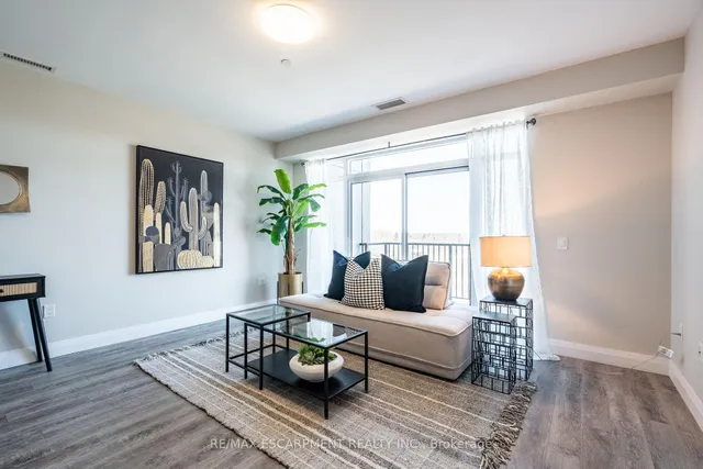 Additional property image - 1 Redfern Ave Unit 441
