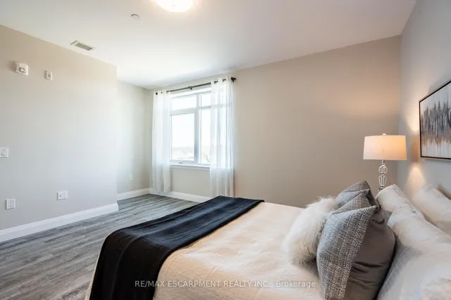 Additional property image - 1 Redfern Ave Unit 441