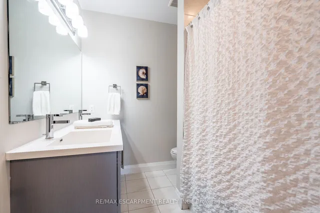 Additional property image - 1 Redfern Ave Unit 441