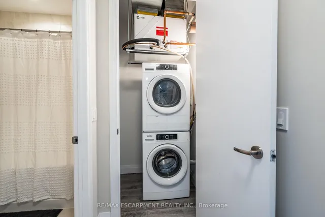 Additional property image - 1 Redfern Ave Unit 441