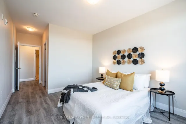 Additional property image - 1 Redfern Ave Unit 441