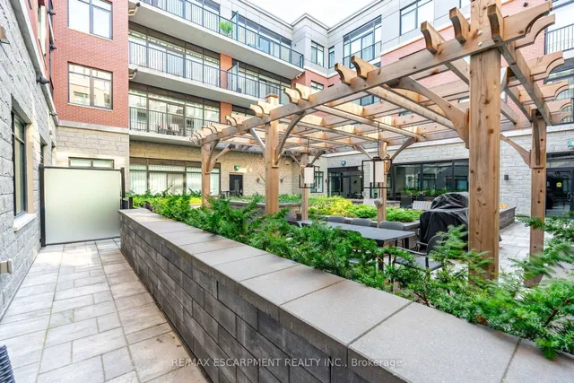 Additional property image - 1 Redfern Ave Unit 441