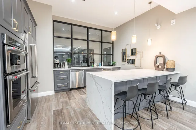 Additional property image - 1 Redfern Ave Unit 441