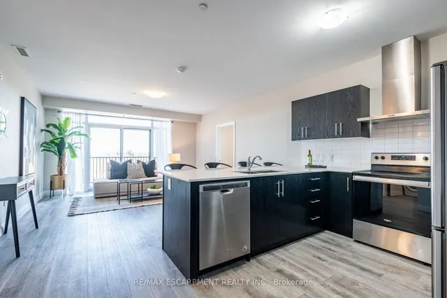 Additional property image - 1 Redfern Ave Unit 441