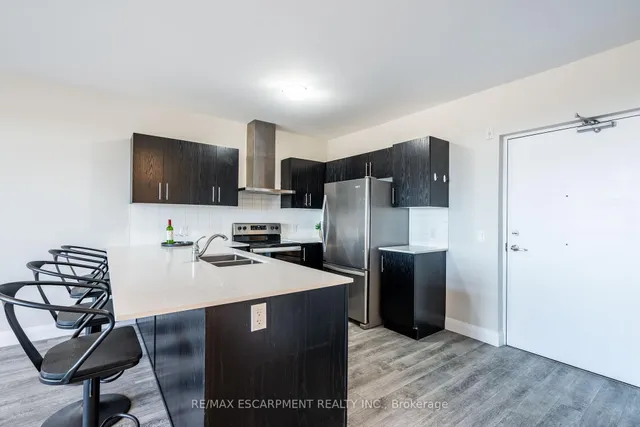 Additional property image - 1 Redfern Ave Unit 441