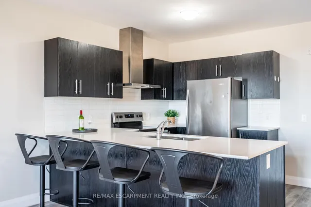 Additional property image - 1 Redfern Ave Unit 441
