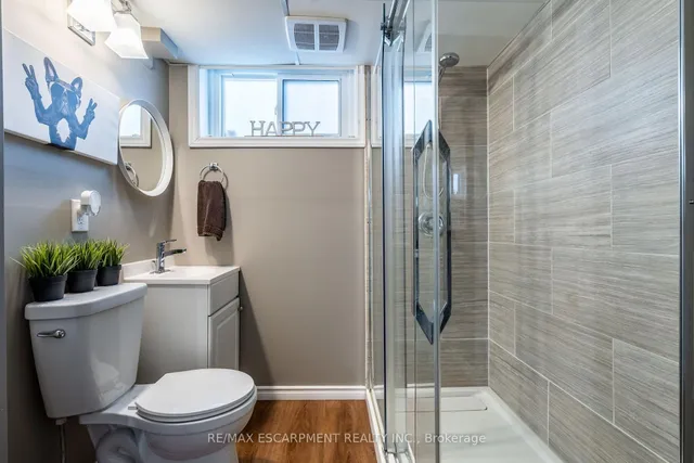 Additional property image - 19 East 44th St