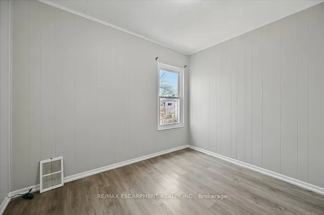 Additional property image - 15 Huron St