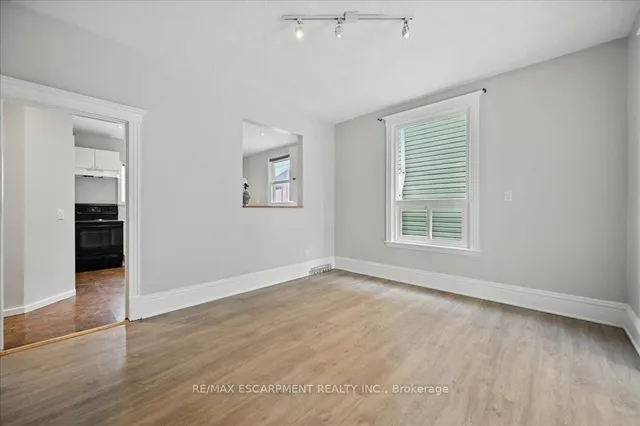 Additional property image - 15 Huron St