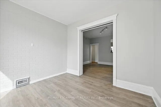 Additional property image - 15 Huron St