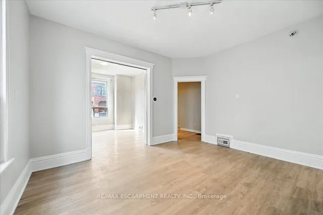 Additional property image - 15 Huron St