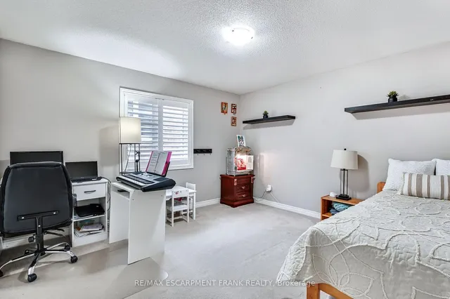 Additional property image - 30 Curran Rd