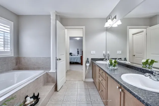 Additional property image - 30 Curran Rd