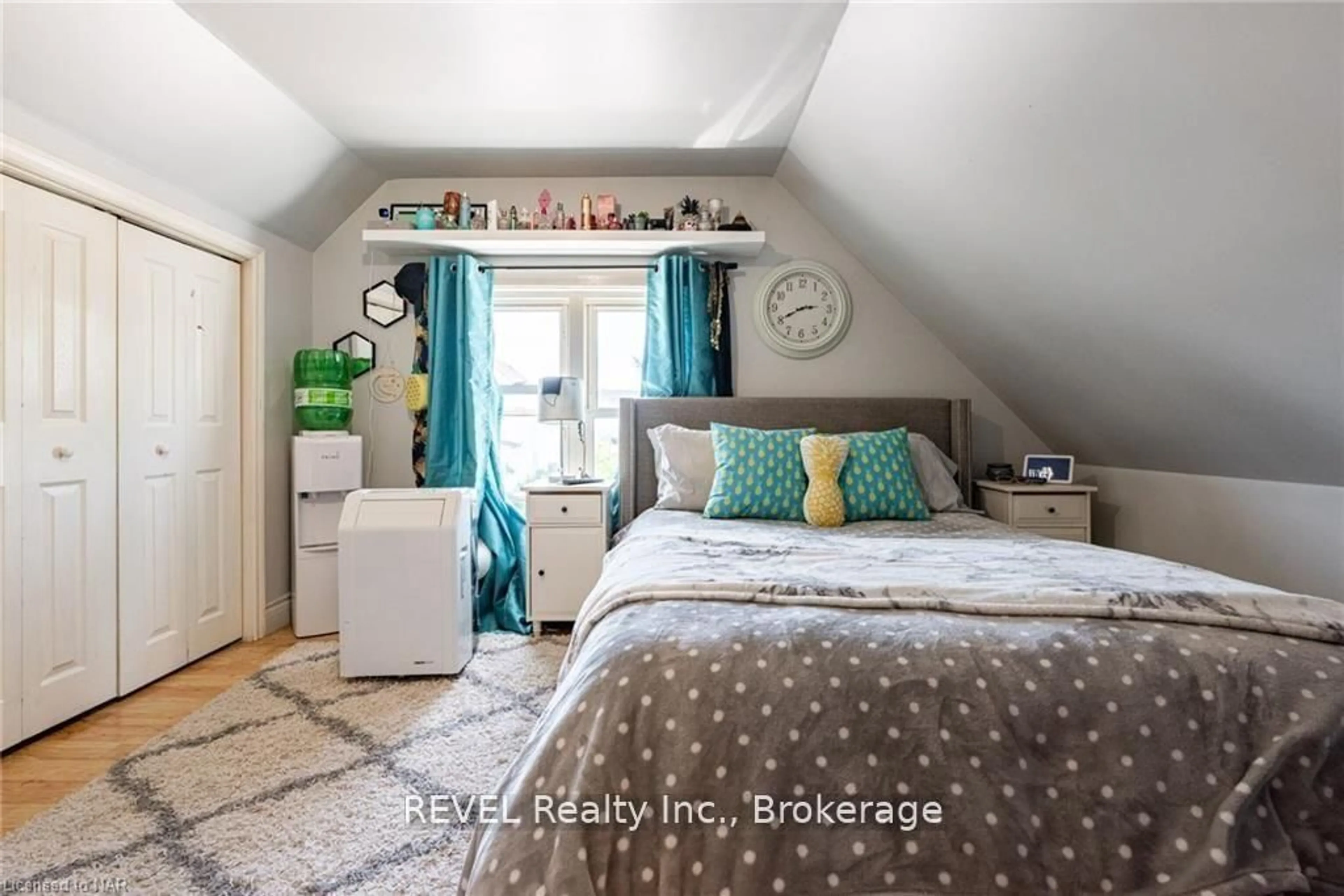 Bedroom with bed, unknown for 4699 Ryerson Cres, Niagara Falls Ontario L2E 1E6