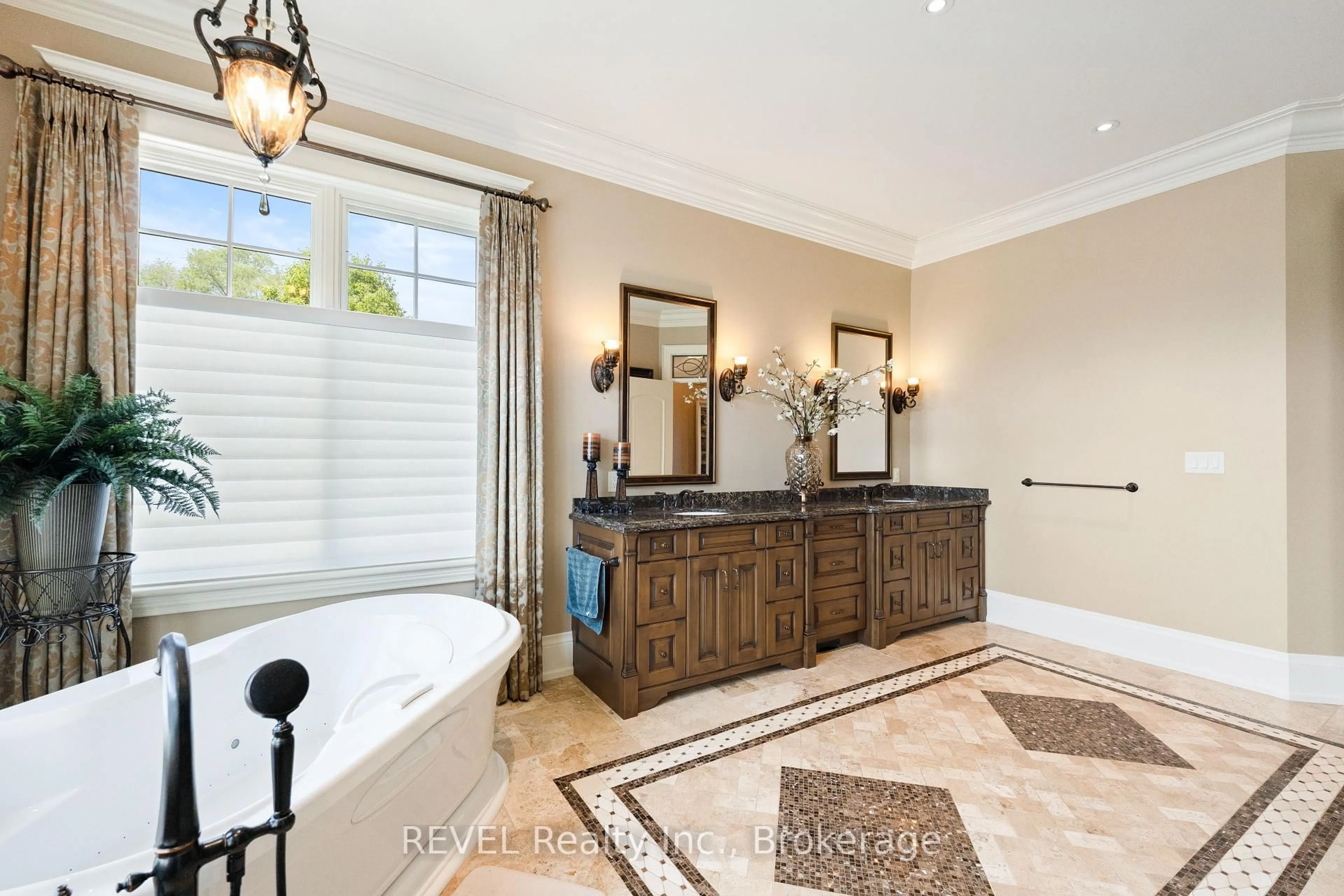 Contemporary bathroom, ceramic/tile floor for 1234 Lakeshore Rd, Niagara-on-the-Lake Ontario L0S 1J0