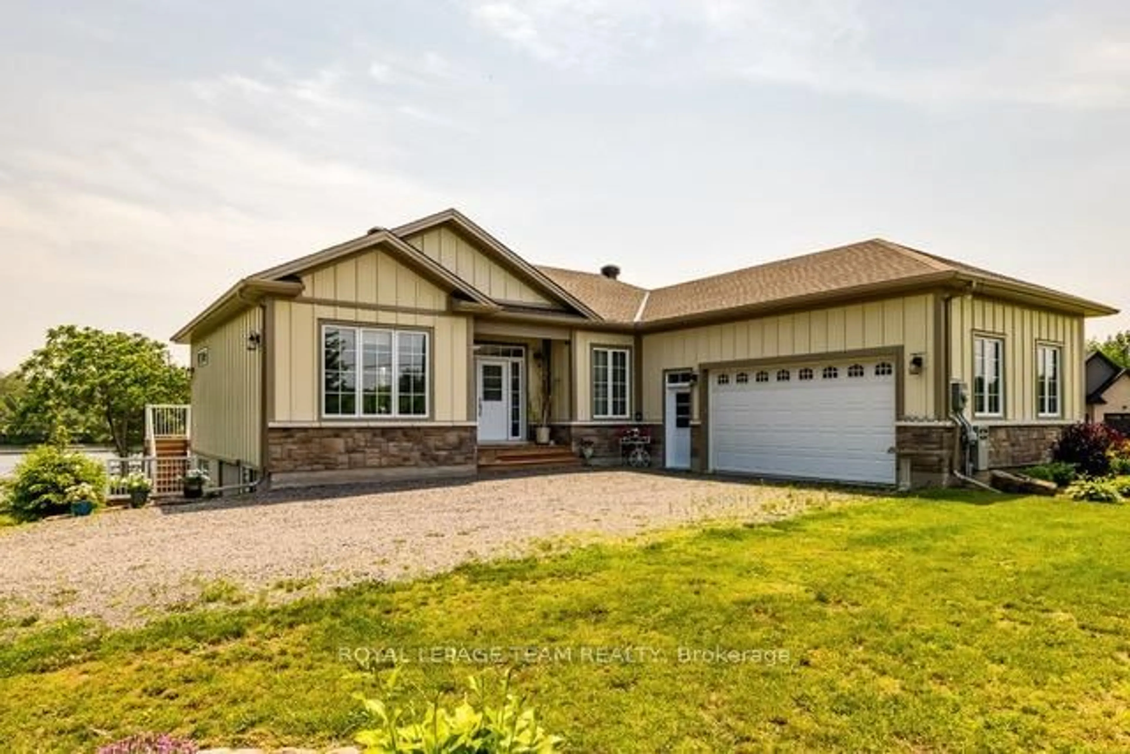 Home with vinyl exterior material, unknown for 853 Heritage Dr, Merrickville Ontario K0G 1N0