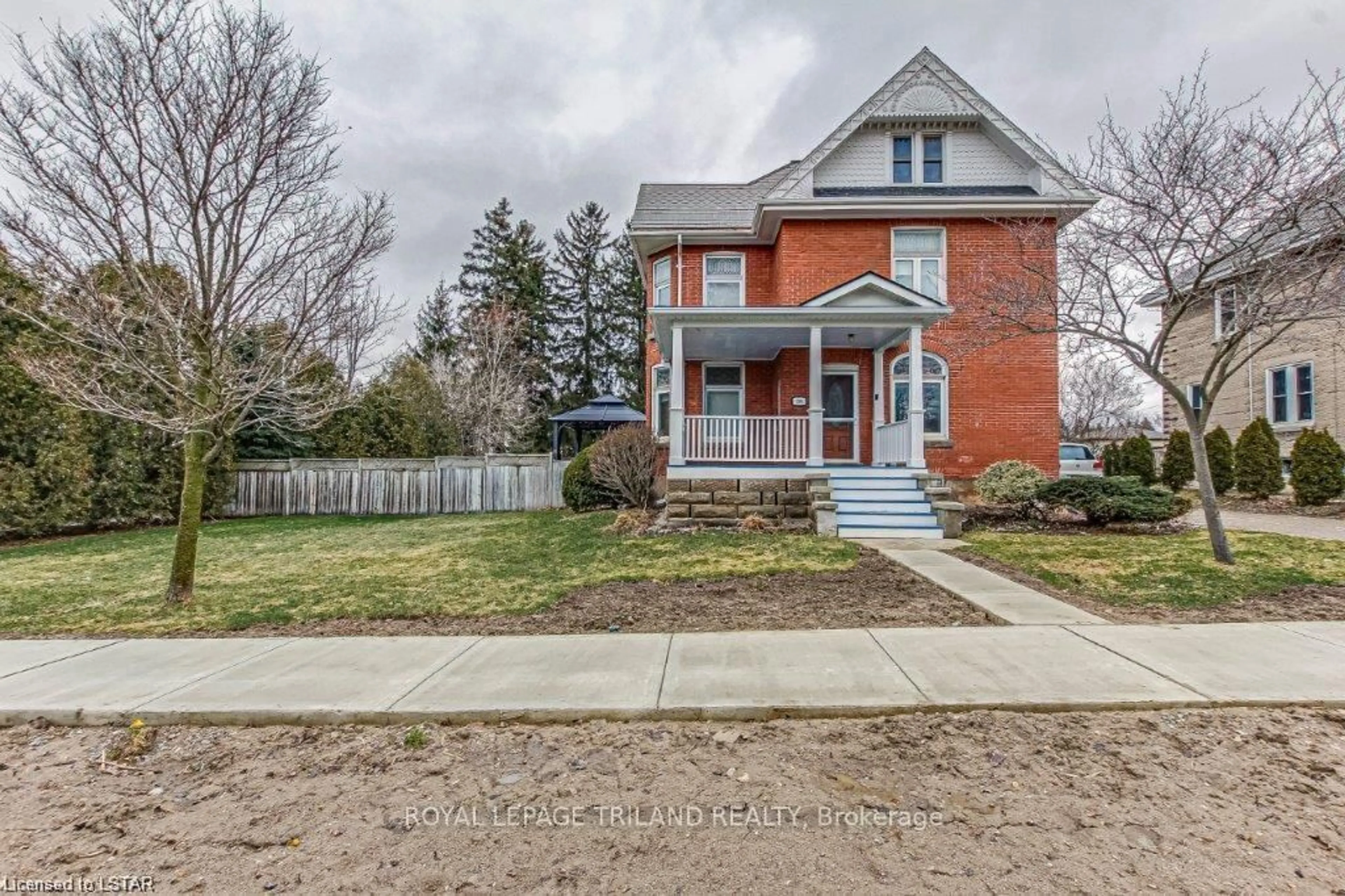 Home with brick exterior material, street for 286 King St, Thames Centre Ontario N0M 2P0