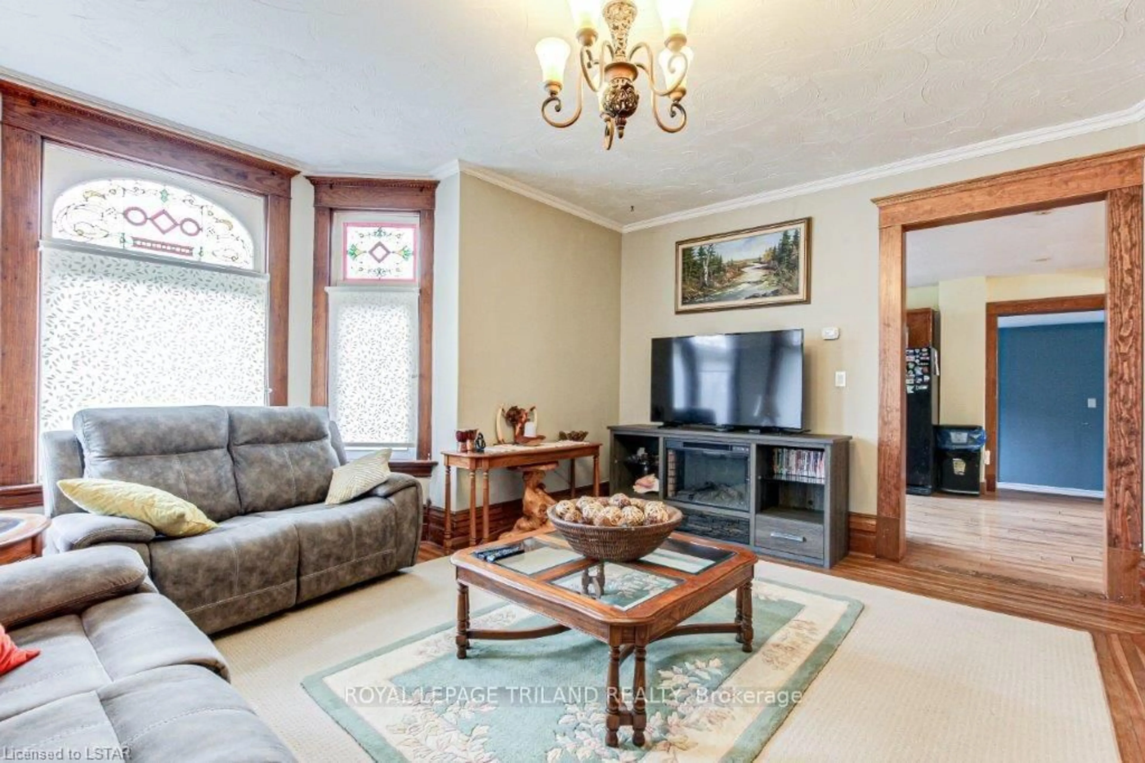 Living room with furniture, unknown for 286 King St, Thames Centre Ontario N0M 2P0