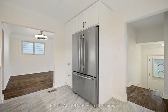 Additional image 27 of 62 Cloke Crt
